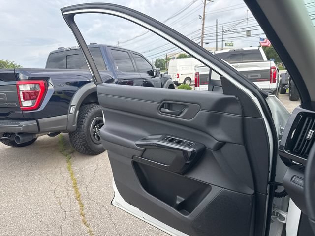 Certified 2023 Nissan Pathfinder SV AWD/4WD image 13