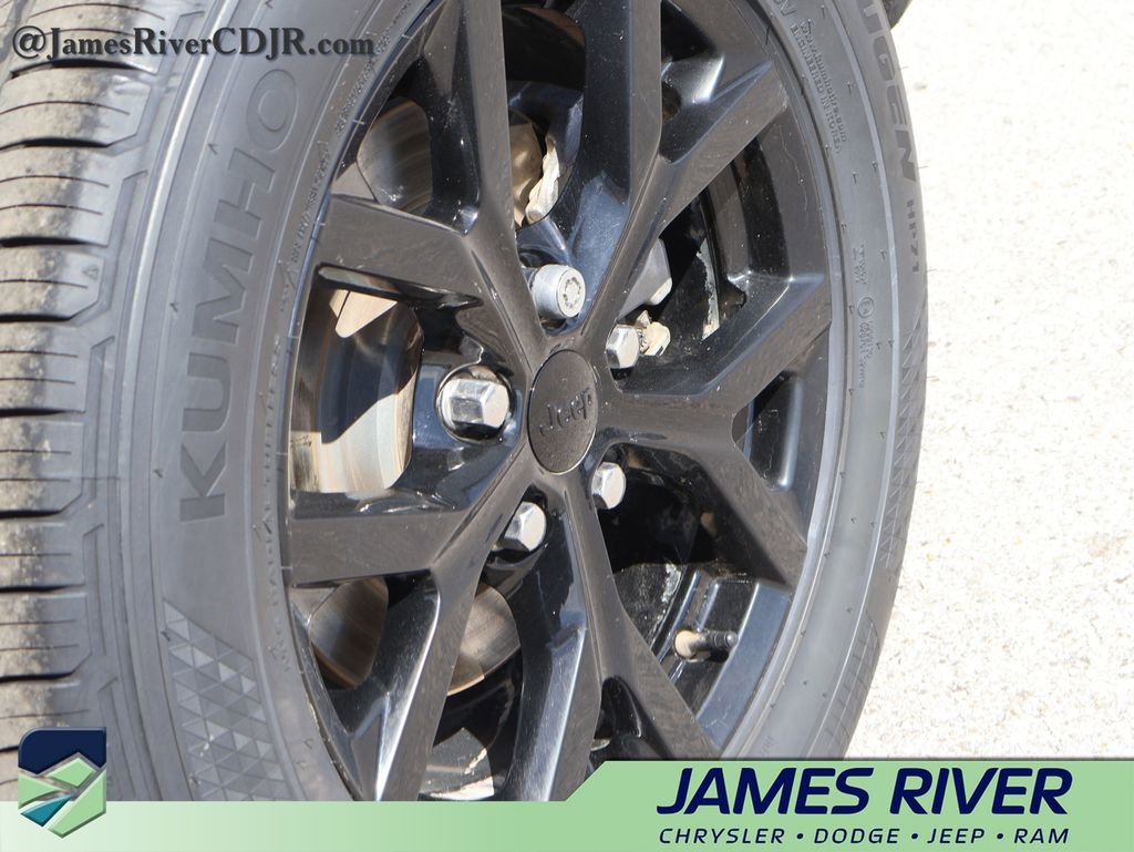 Used 2024 Jeep Grand Cherokee Altitude image 39