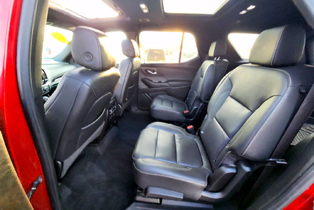 Used 2022 Chevrolet Traverse LT w/ LT Premium Package AWD/4WD image 25