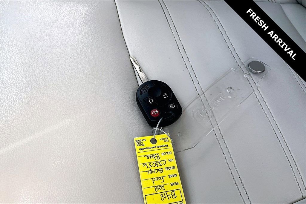 Used 2018 Ford Escape SEL w/ SEL Sport Appearance Package image 33