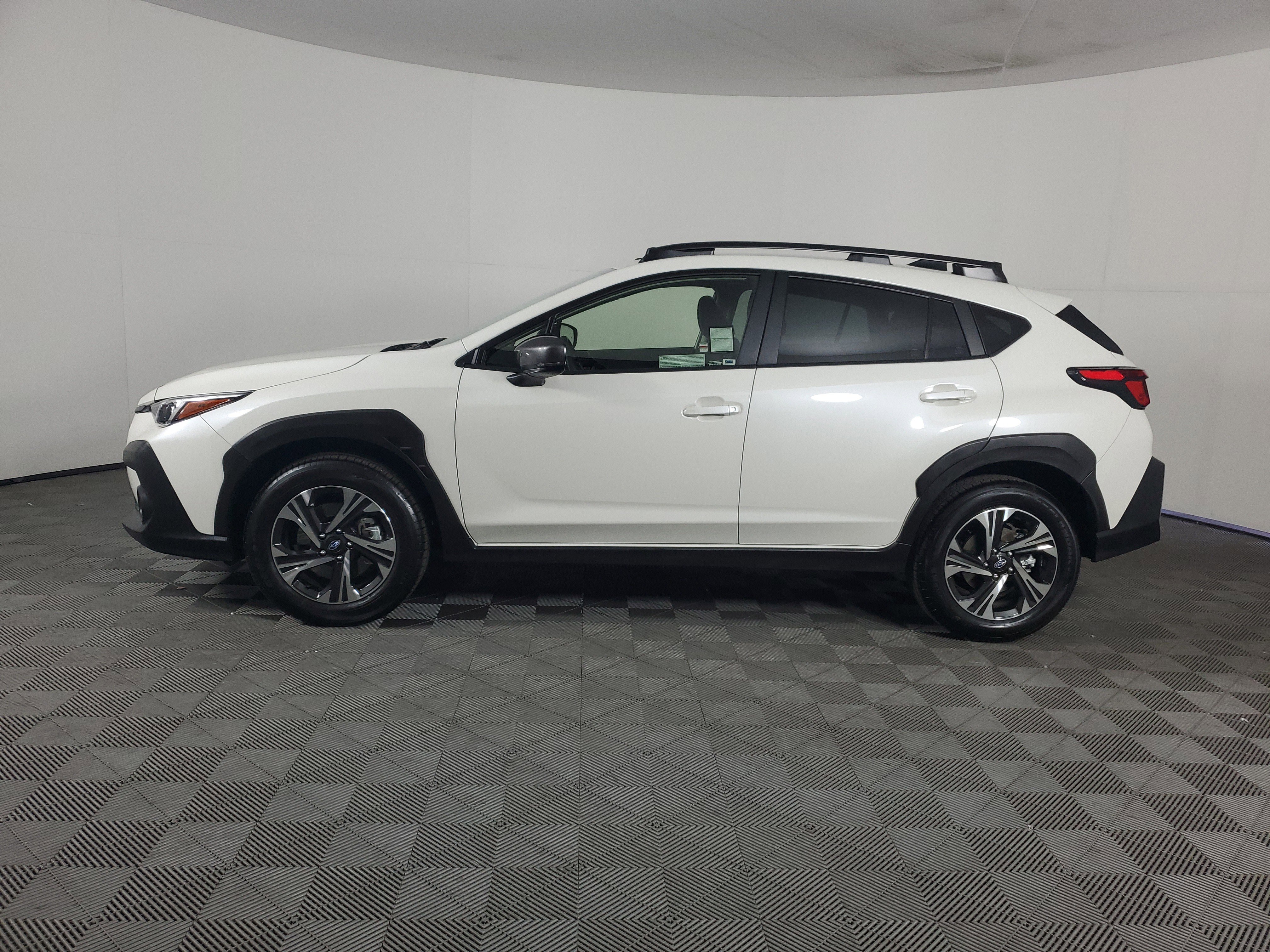 Used 2025 Subaru Crosstrek 2.0i Premium w/ Crosstrek Mirror Package image 7