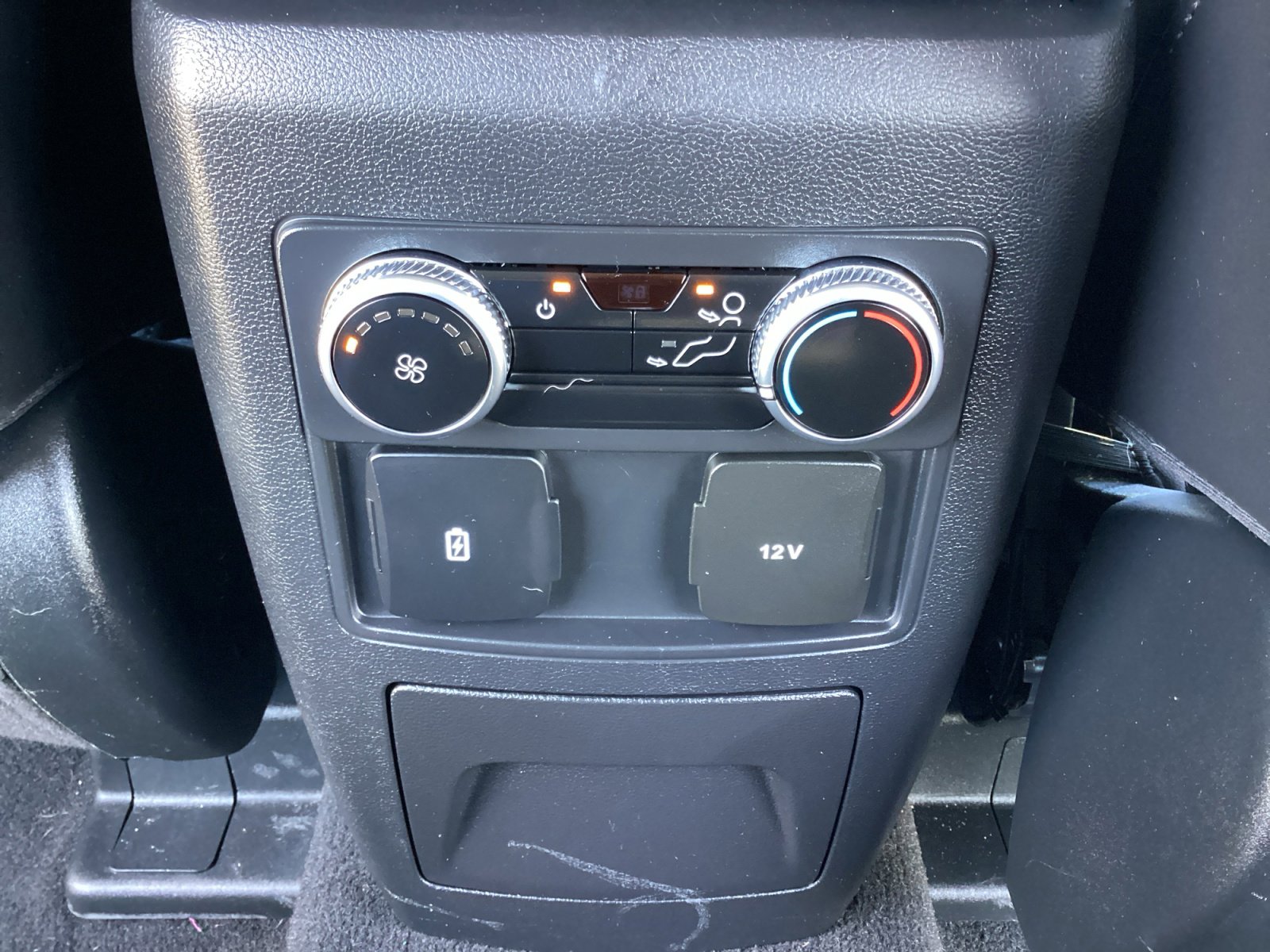 Used 2023 Ford Explorer XLT w/ Equipment Group 202A image 31