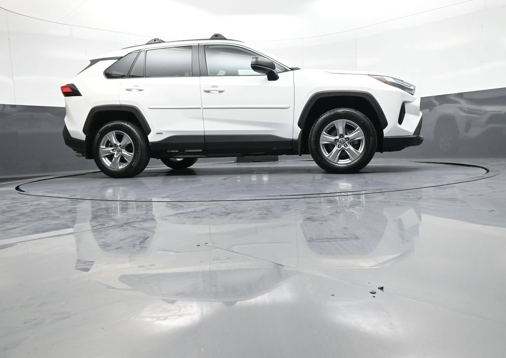 Certified 2024 Toyota RAV4 LE AWD/4WD image 28