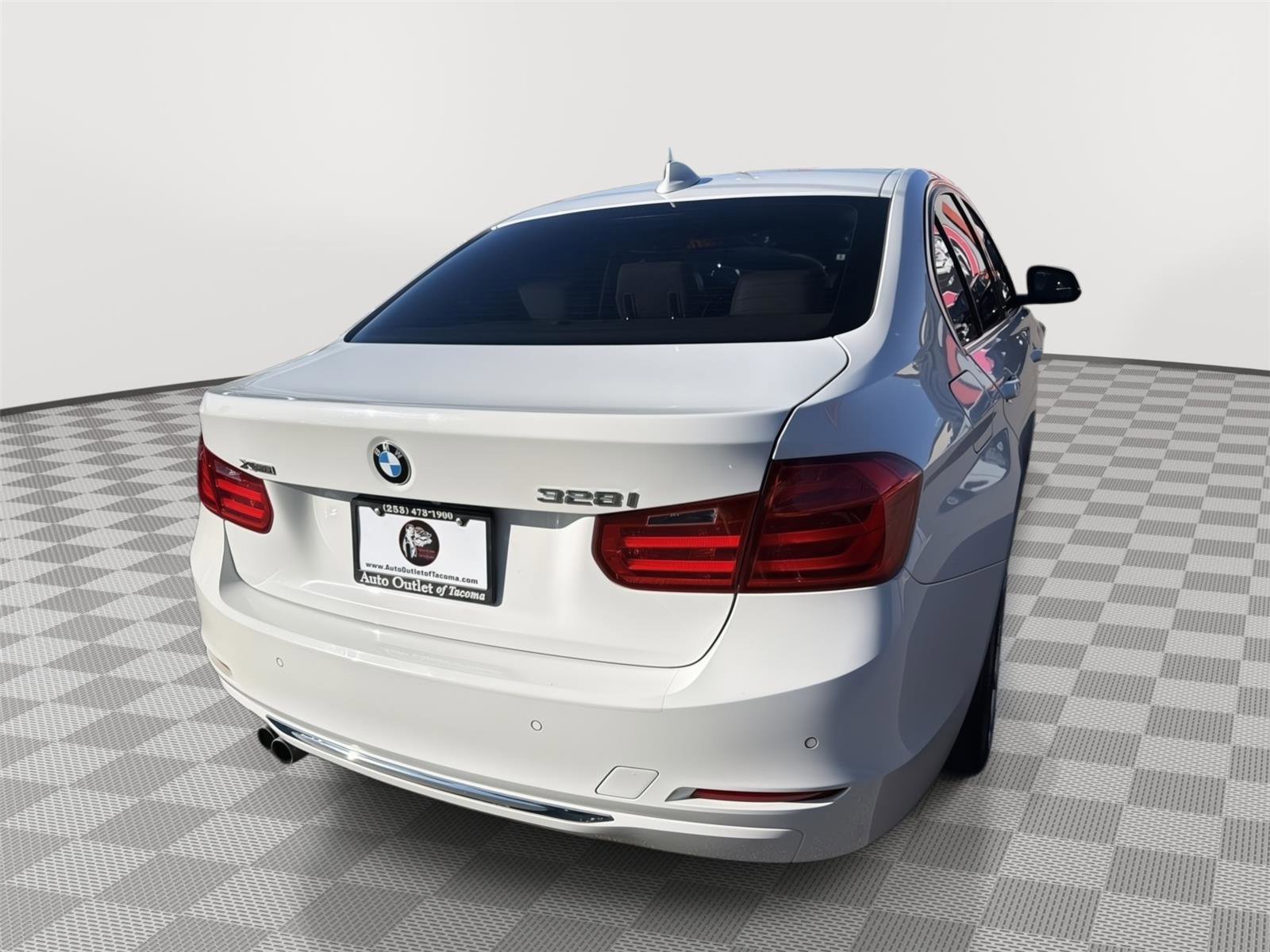 Used 2013 BMW 328i xDrive Sedan image 5