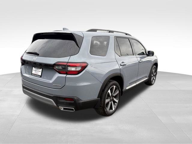Used 2023 Honda Pilot Touring image 2