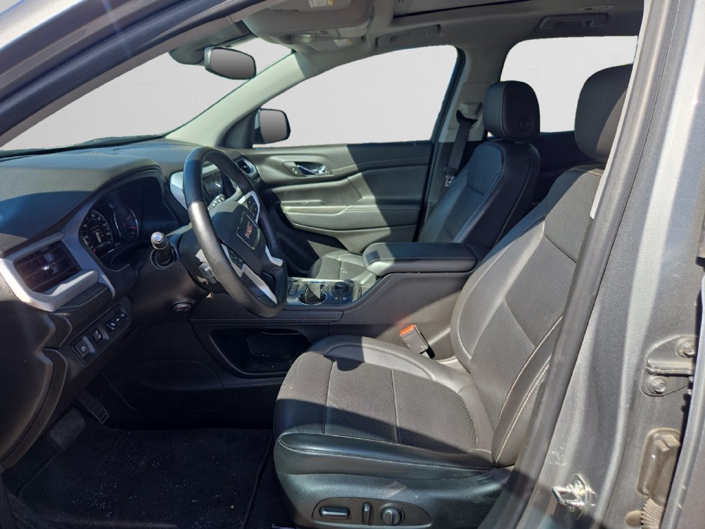 Used 2023 GMC Acadia SLT w/ Technology Package AWD/4WD image 10
