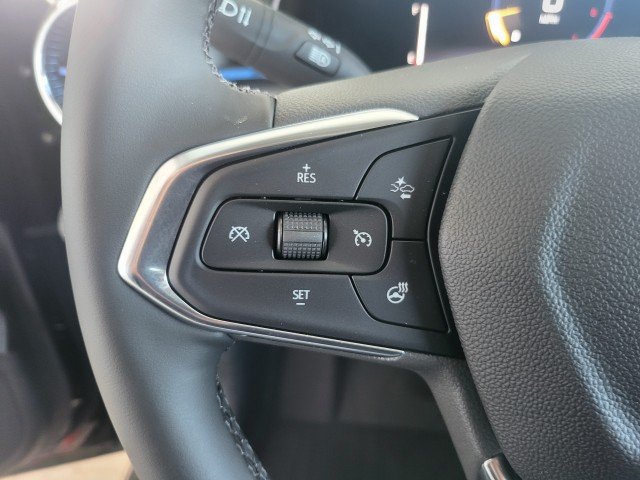 New 2026 Chevrolet Trax LT w/ Sunroof Package FWD image 19