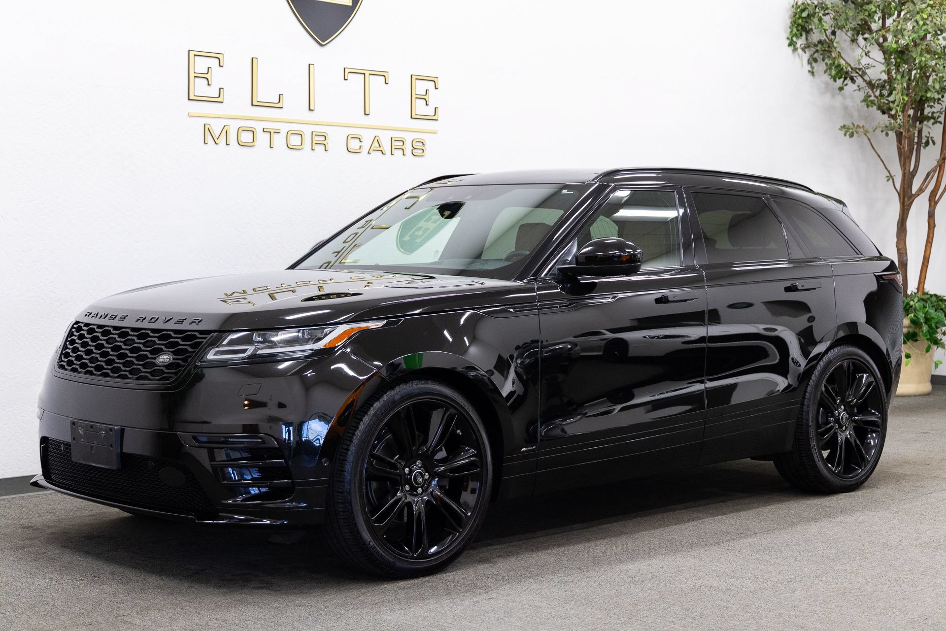 Used 2019 Land Rover Range Rover Velar R-Dynamic HSE AWD/4WD image 1