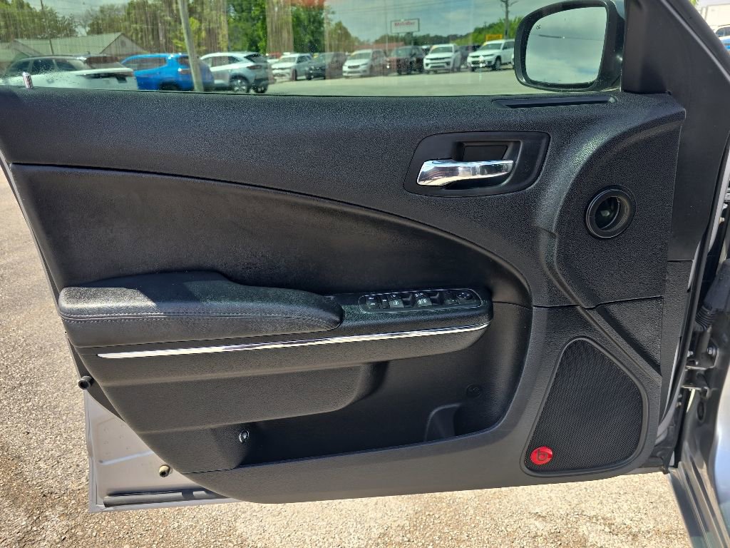 Used 2013 Dodge Charger SXT w/ Blacktop Pkg RWD image 13