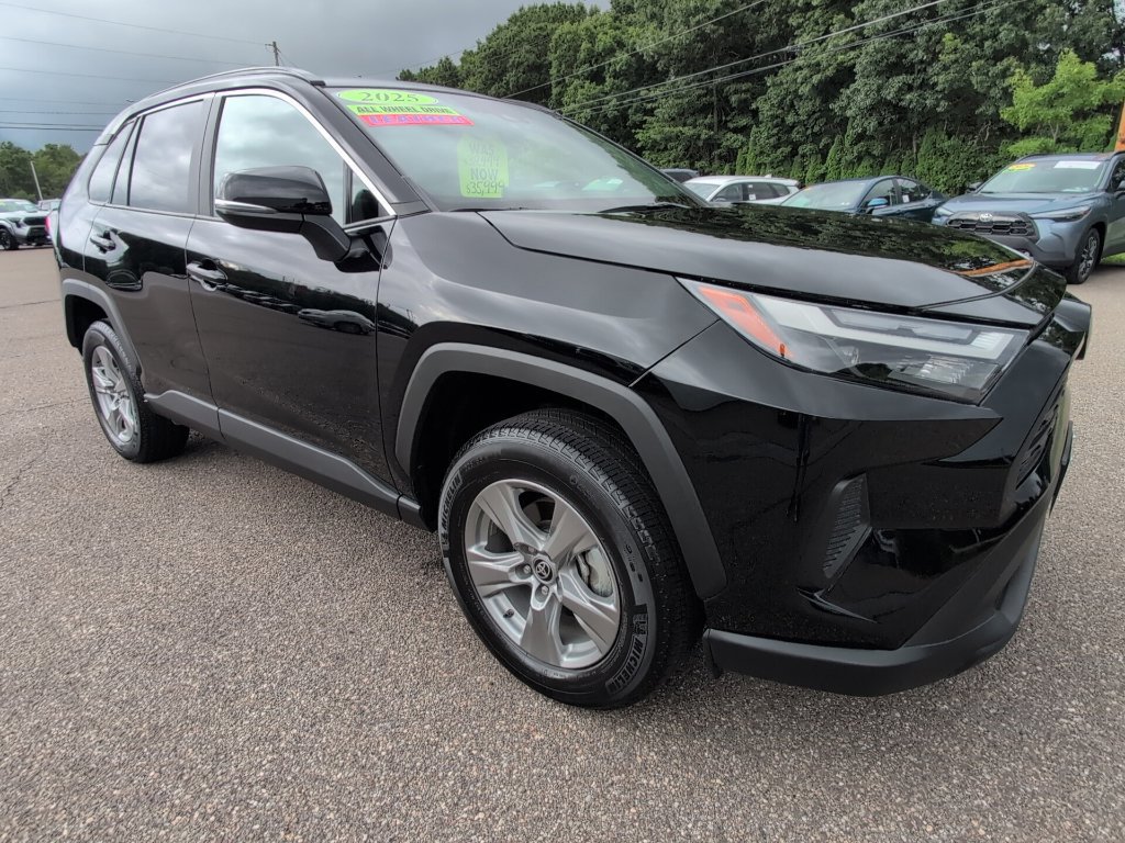 Used 2025 Toyota RAV4 XLE w/ Convenience Package AWD/4WD image 9