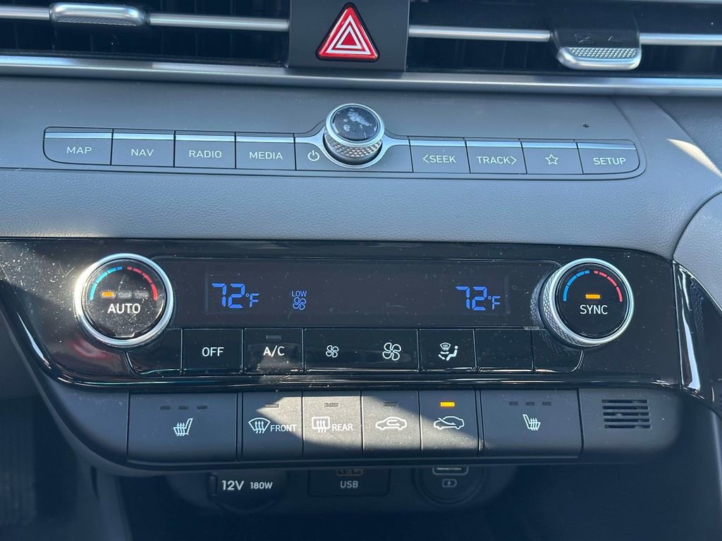 Used 2023 Hyundai Elantra SEL w/ Convenience Package FWD image 22