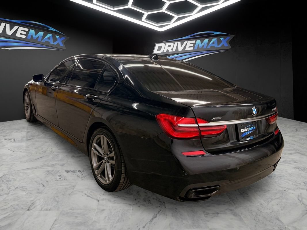 Used 2019 BMW 740i xDrive w/ M Sport Package AWD/4WD image 7