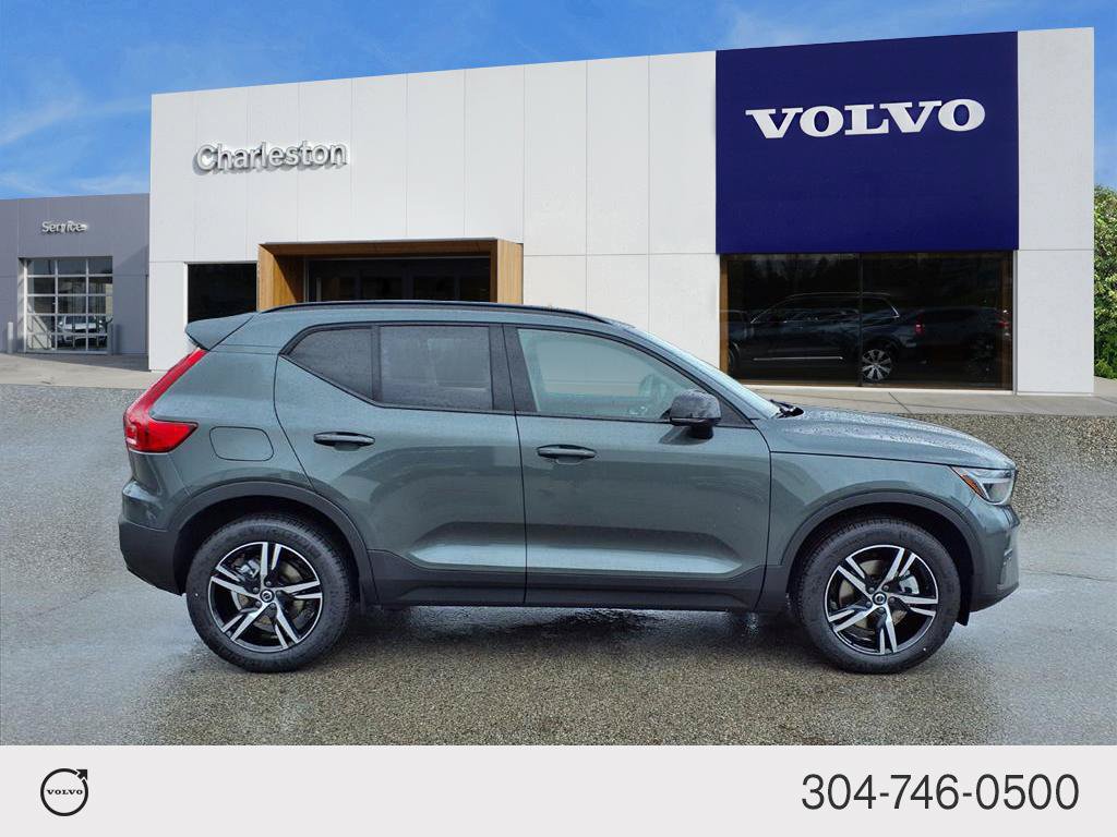 New 2026 Volvo XC40 B4 Core w/ Protection Package Premier FWD image 2