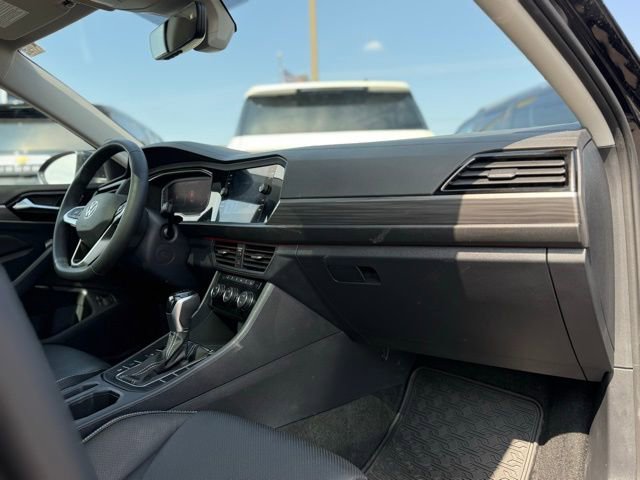 Used 2024 Volkswagen Jetta SEL image 17