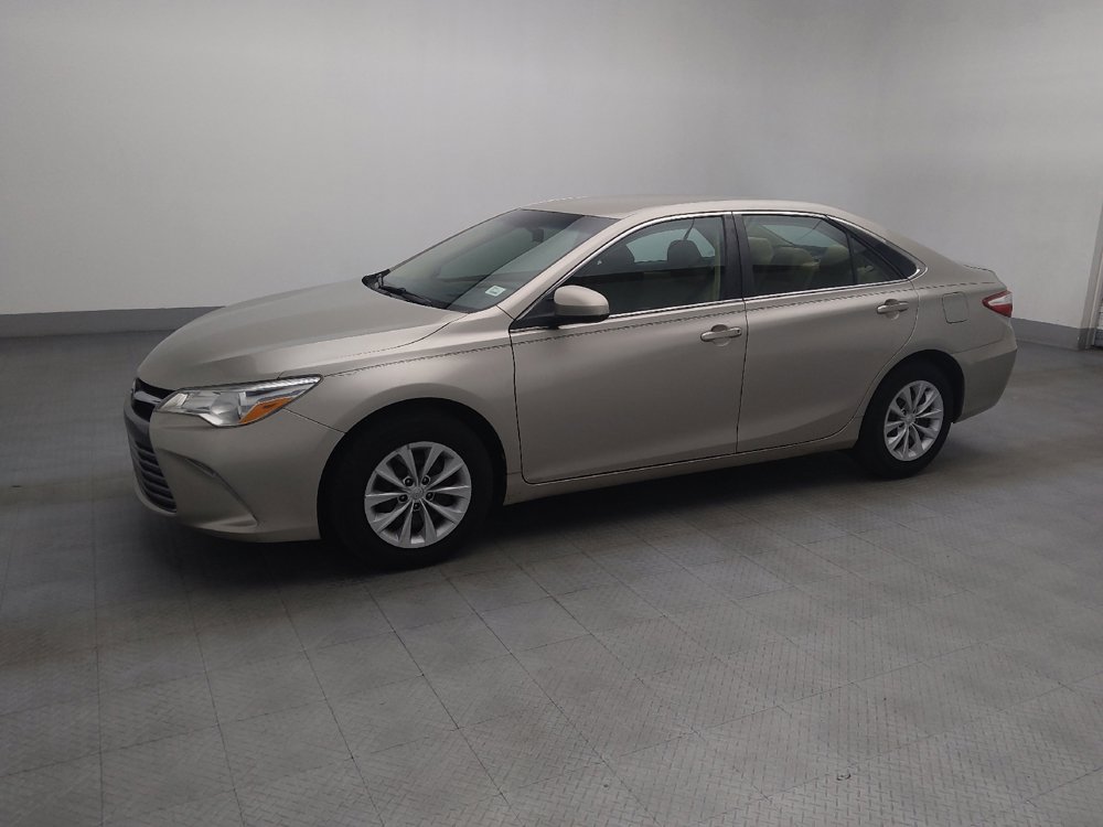 Used 2016 Toyota Camry LE FWD image 2