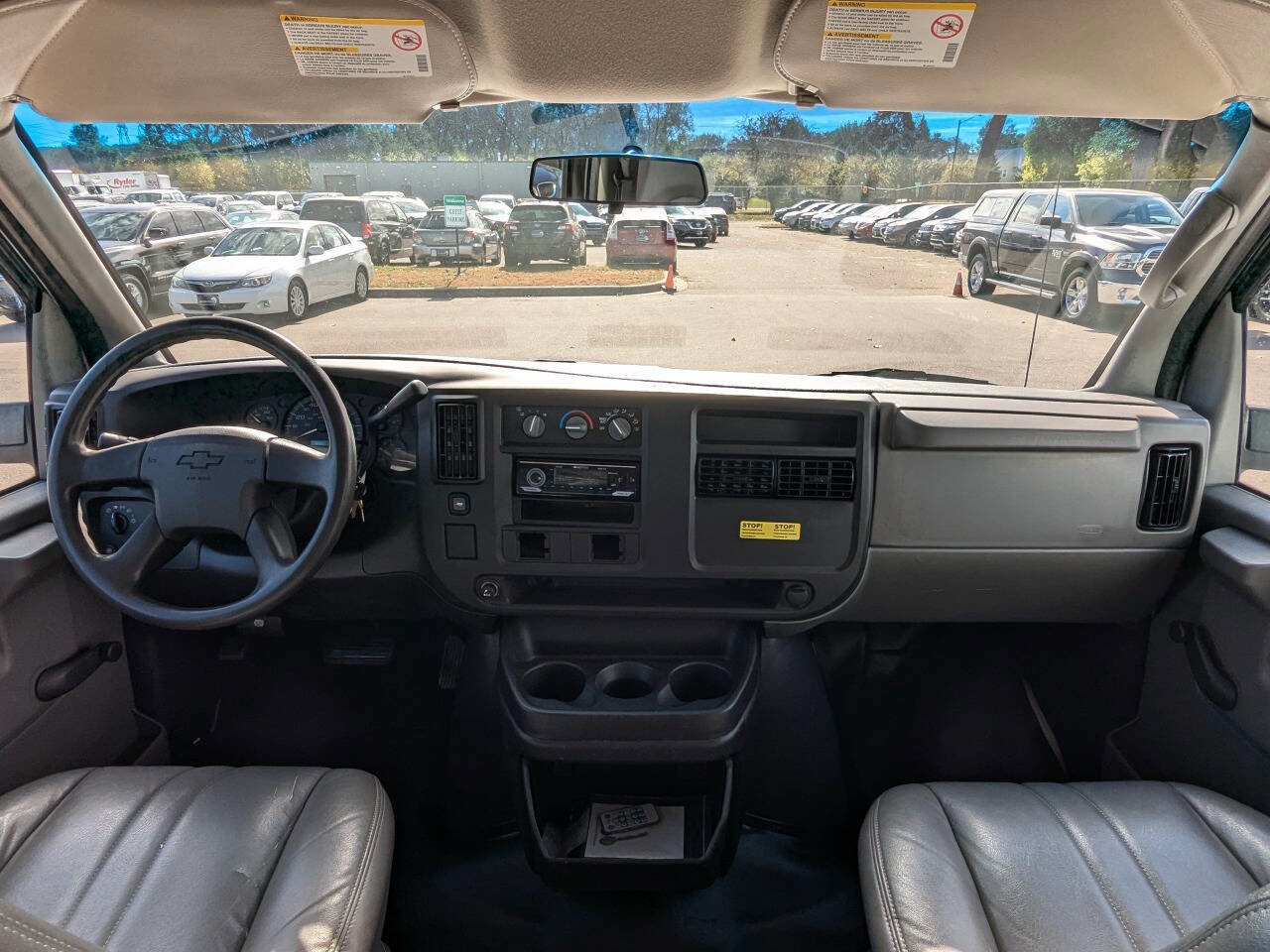 Used 2004 Chevrolet Express 1500 RWD image 3