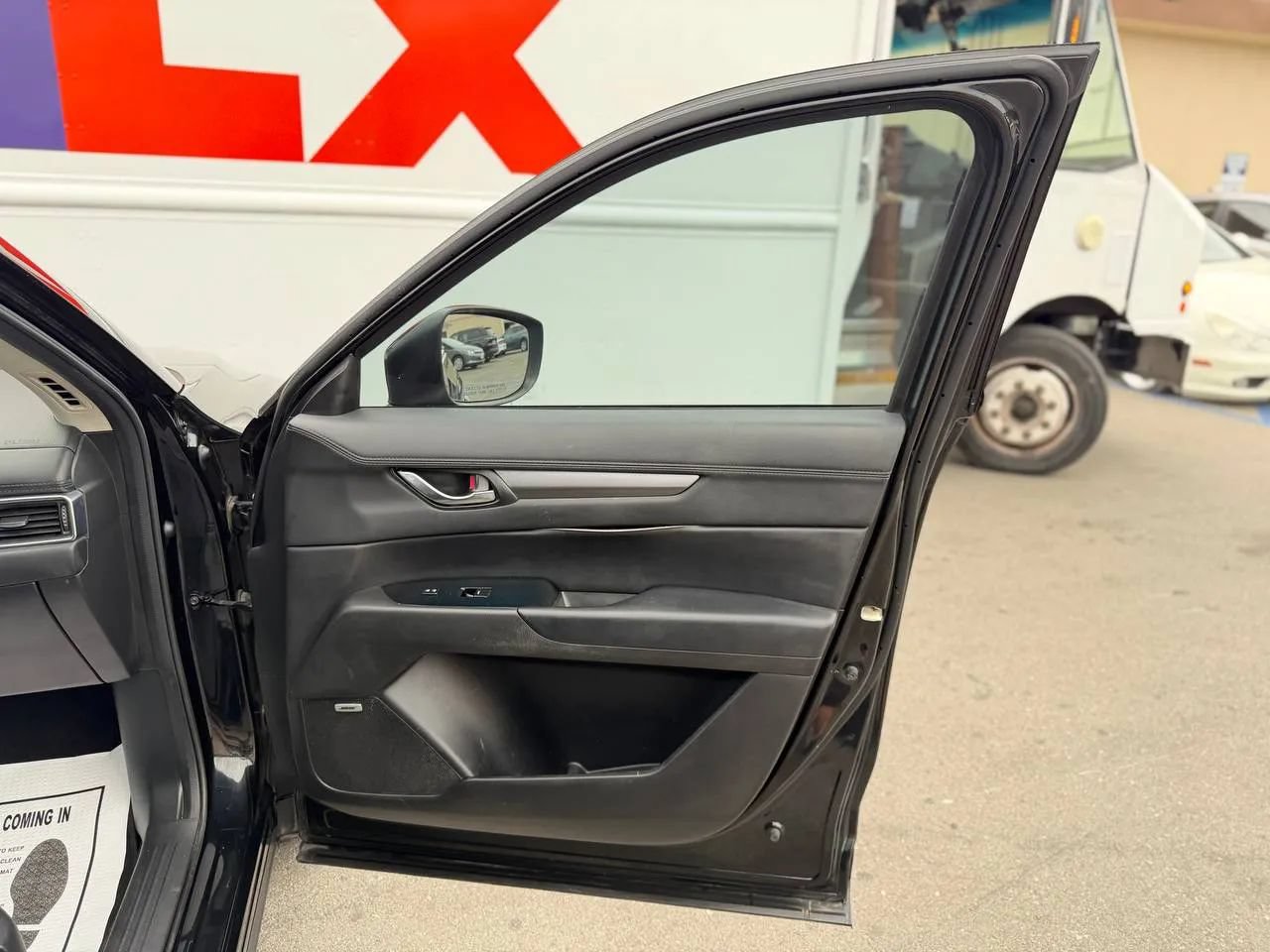 Used 2018 MAZDA CX-5 Touring w/ Preferred Equipment Package FWD image 36