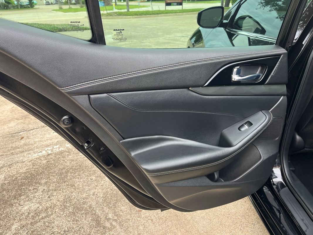 Used 2020 Nissan Maxima 3.5 SV w/ Floor Mat Group FWD image 16