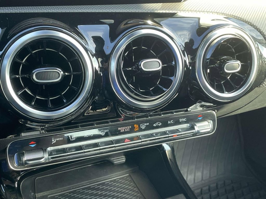 Used 2020 Mercedes-Benz CLA 250 4MATIC w/ AMG Line image 27