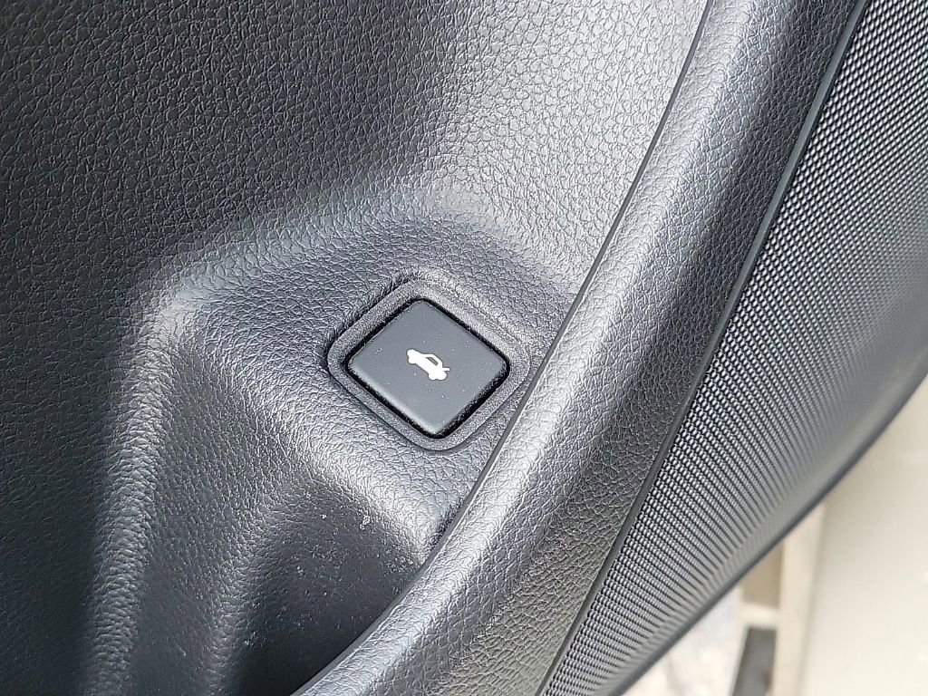 Used 2018 Honda Accord Touring image 26