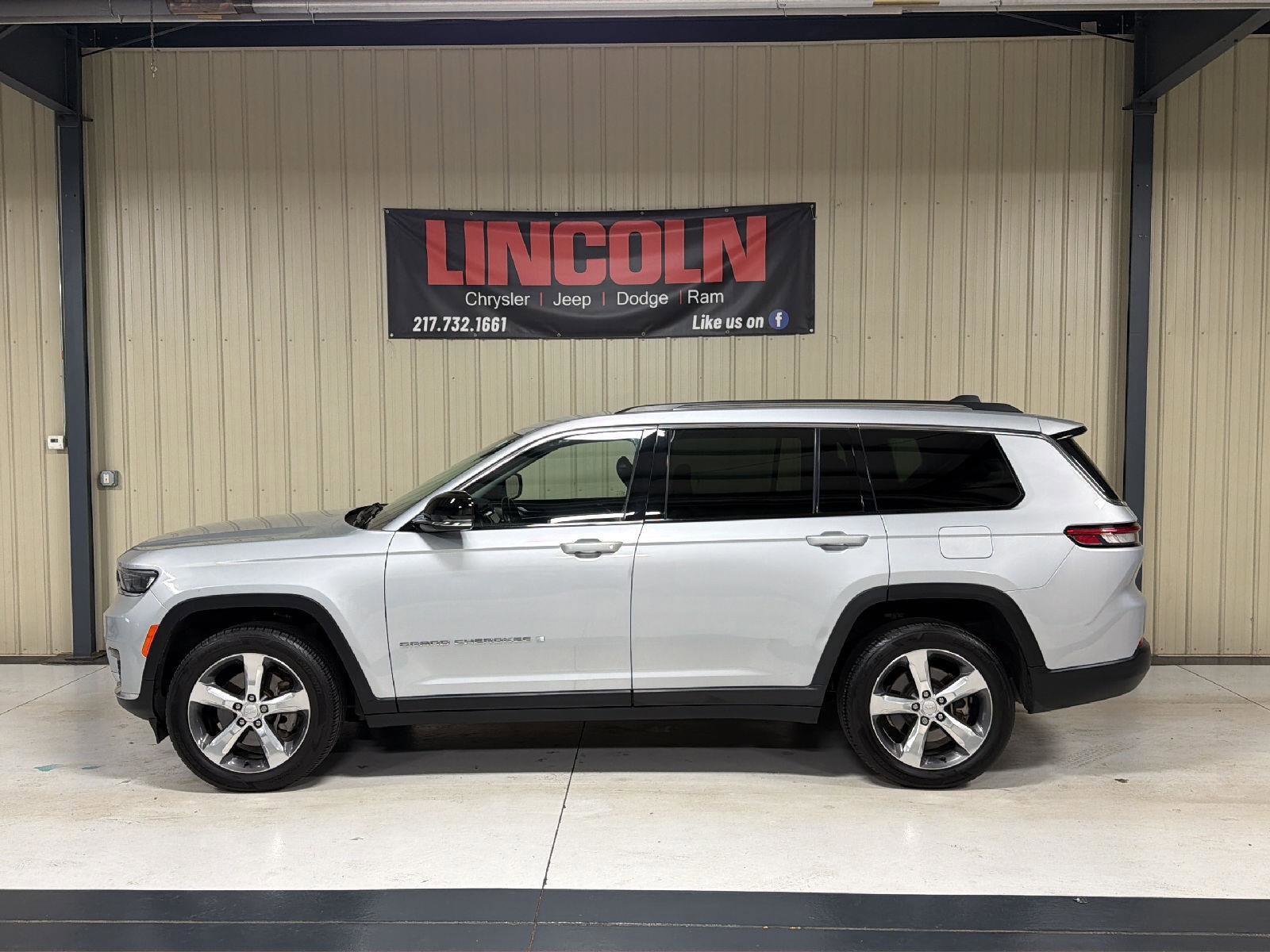 Used 2021 Jeep Grand Cherokee L Limited image 2