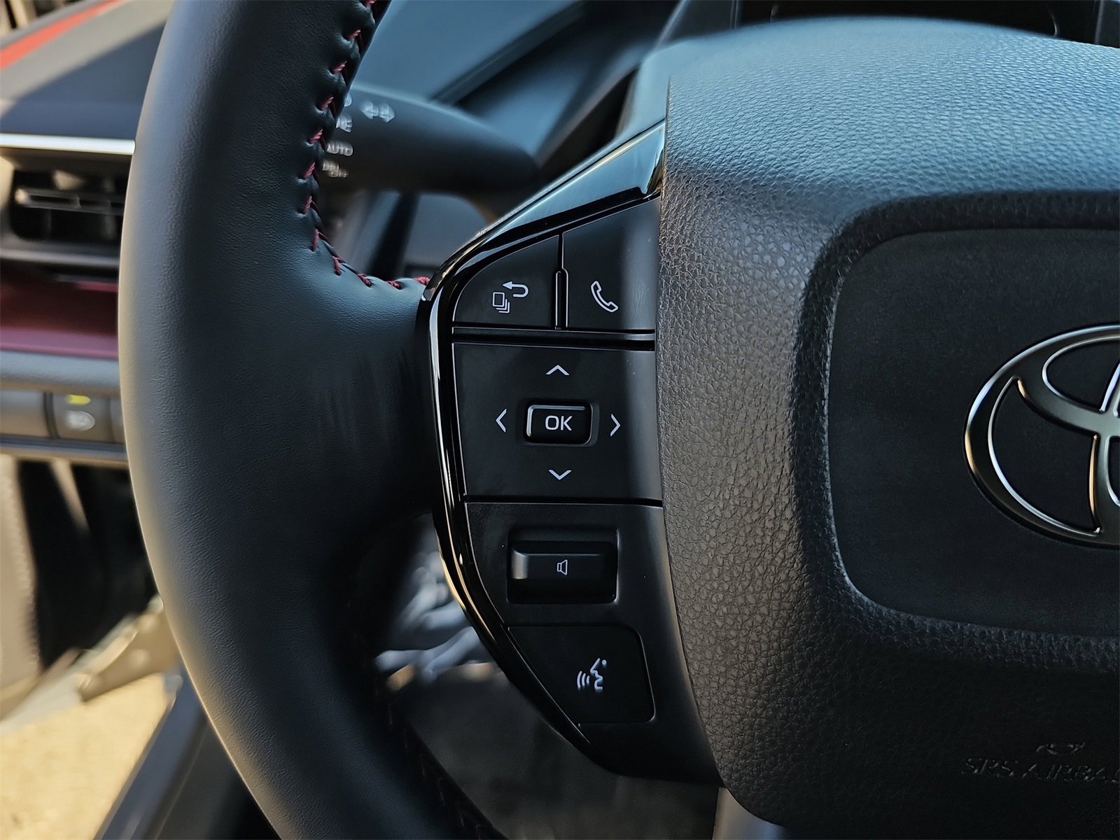 Used 2026 Toyota Prius Plug-In Hybrid image 16
