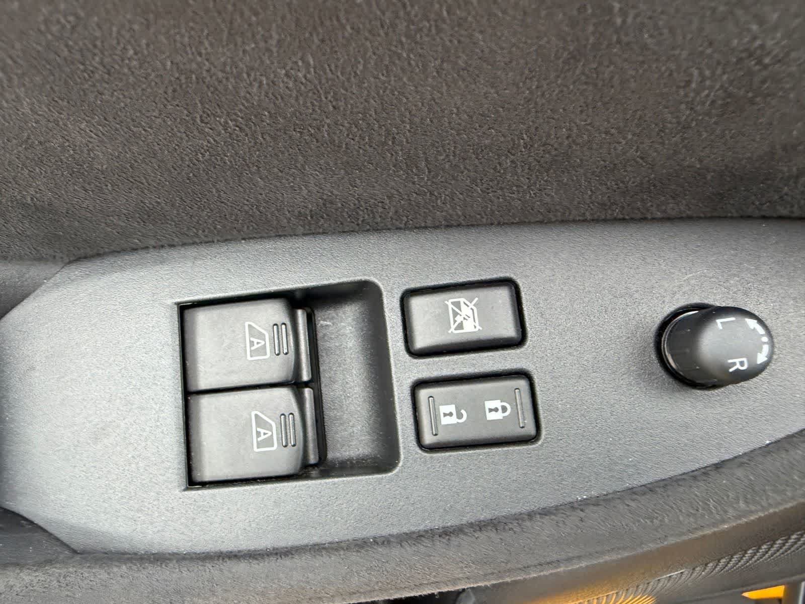 Used 2009 Nissan 370Z Touring w/ Sport Pkg RWD image 14