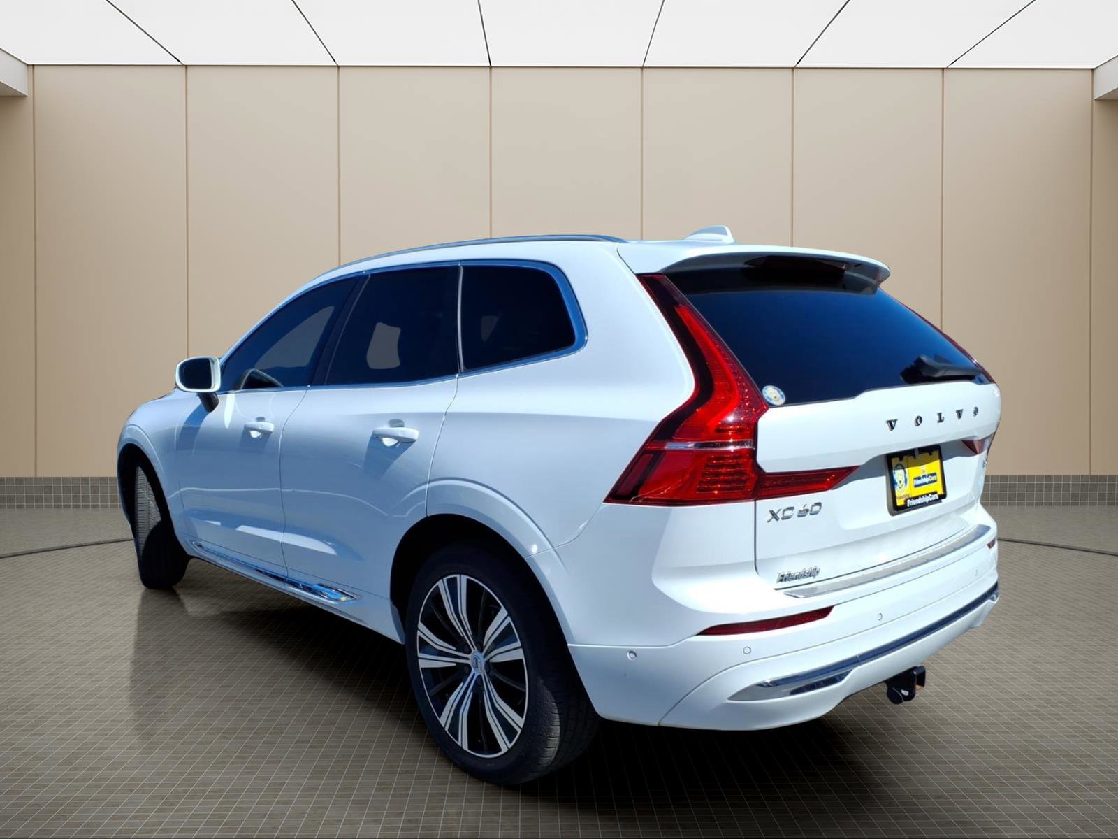 Used 2023 Volvo XC60 B5 Ultimate w/ Protection Package Premier image 12