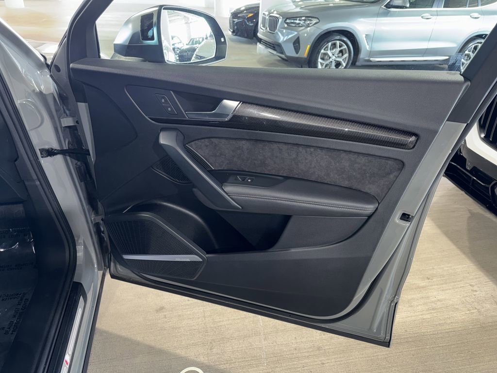 Used 2019 Audi SQ5 Premium Plus w/ Premium Plus Package image 14