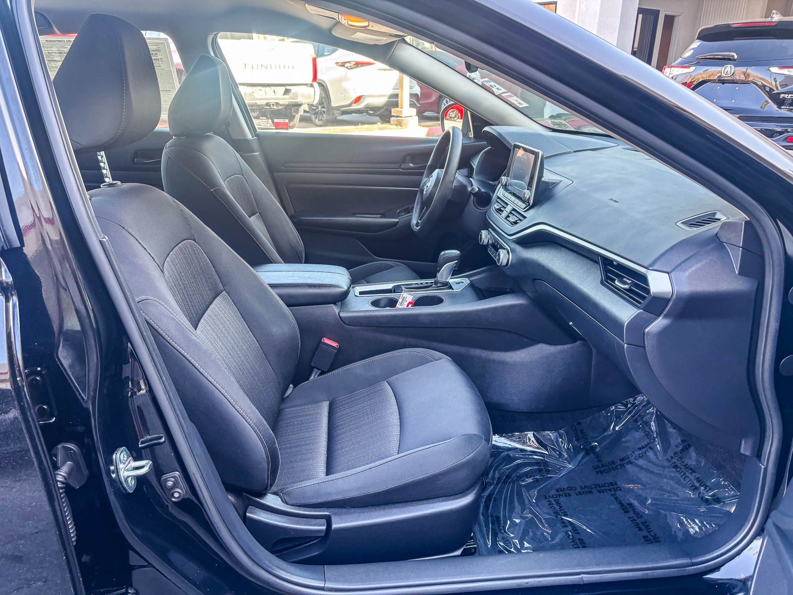 Used 2025 Nissan Altima 2.5 S FWD image 19