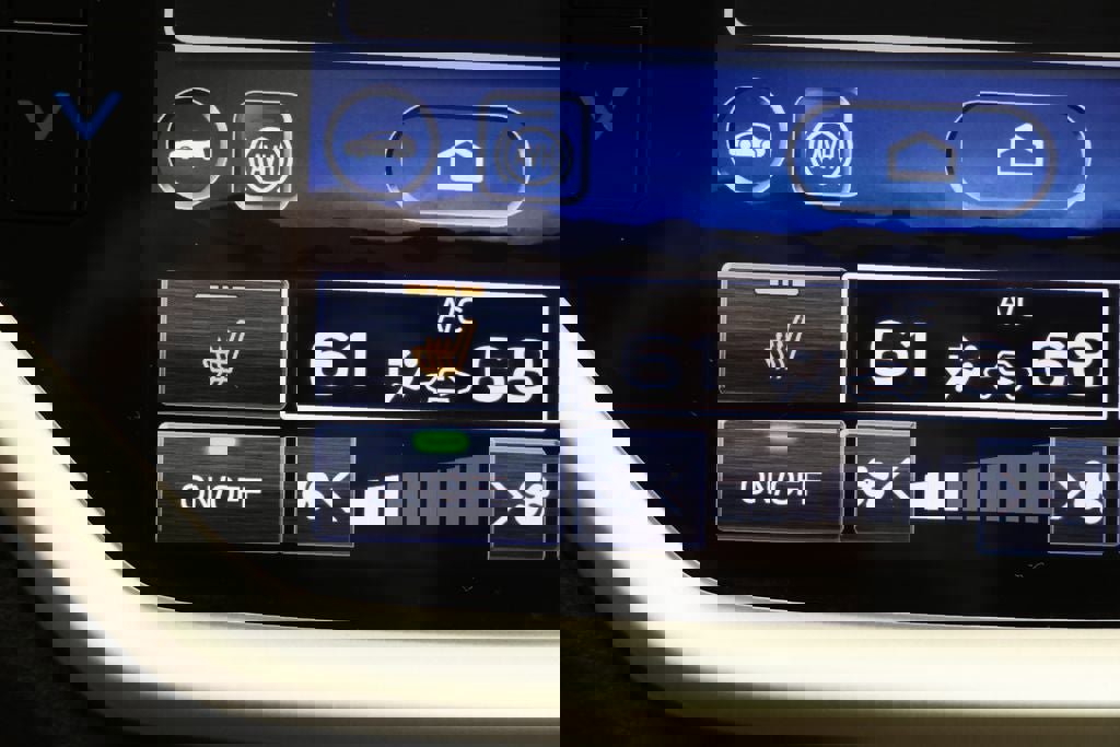 Used 2024 Subaru Ascent Limited image 25