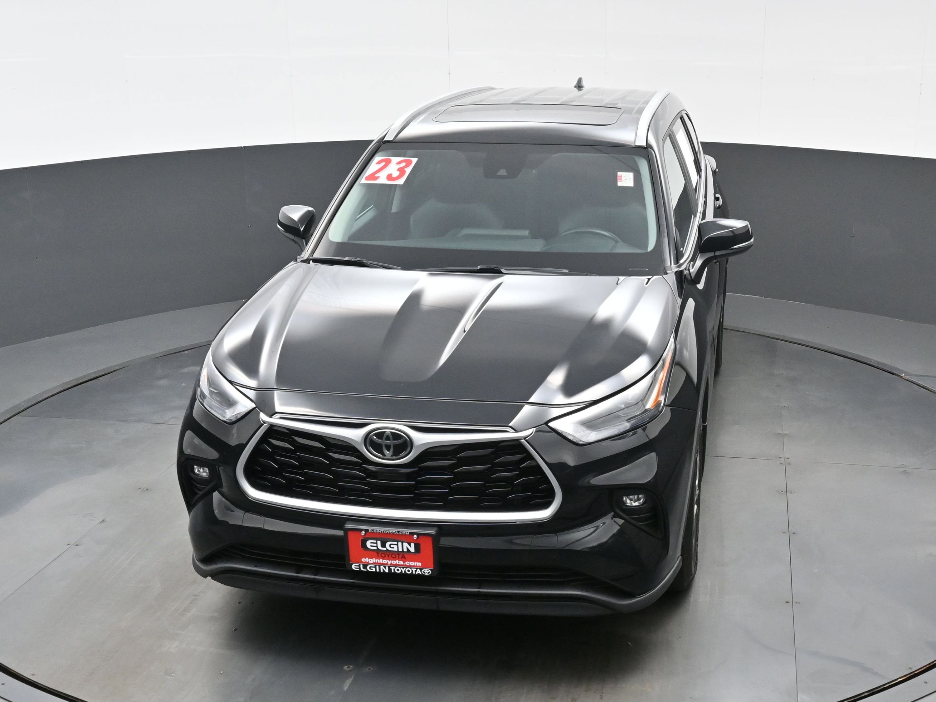 Used 2023 Toyota Highlander XLE AWD/4WD image 36