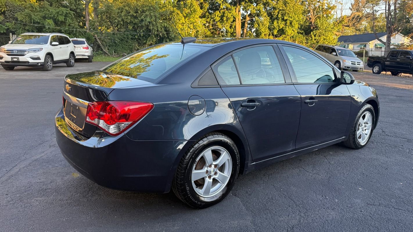 Used 2015 Chevrolet Cruze LS FWD image 5
