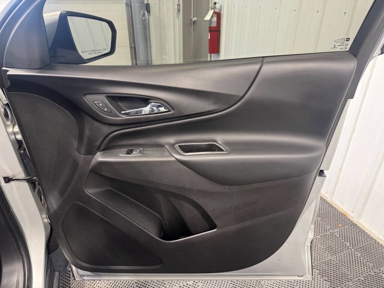 Used 2018 Chevrolet Equinox LT image 7