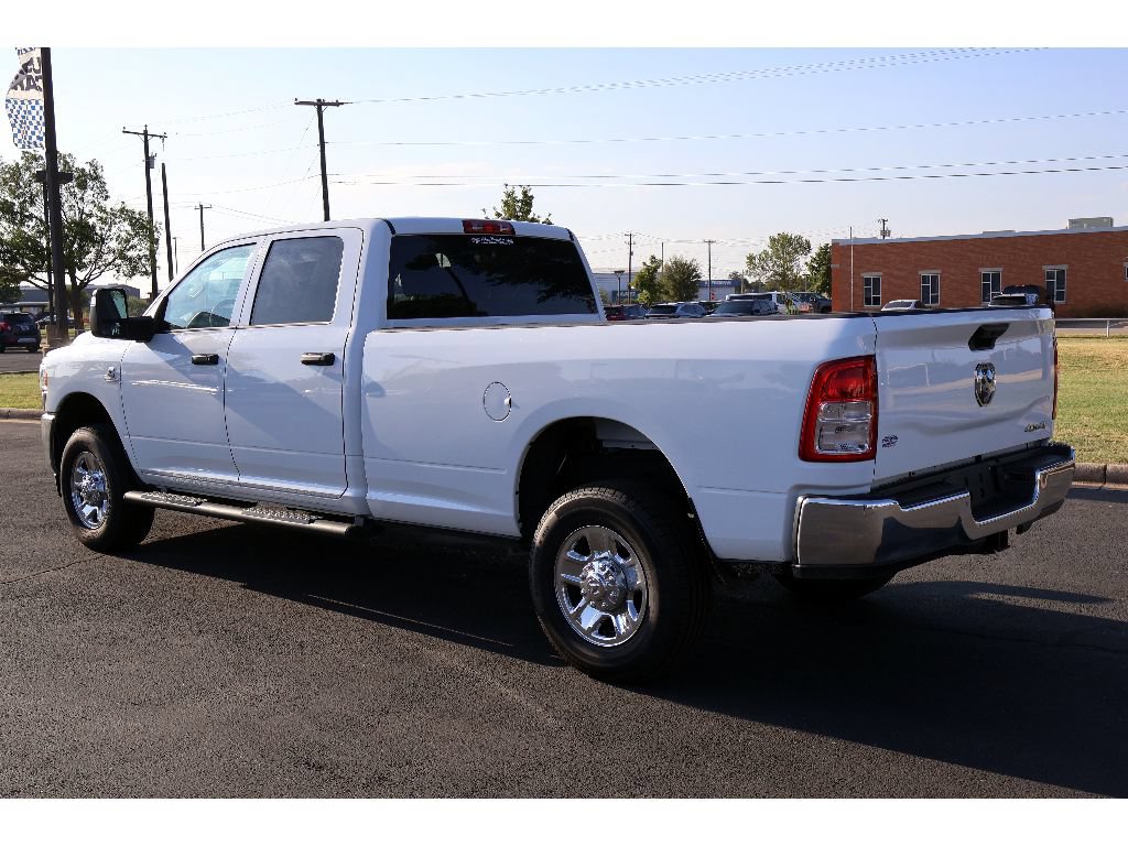 Used 2024 RAM 2500 Tradesman w/ Chrome Appearance Group AWD/4WD image 15