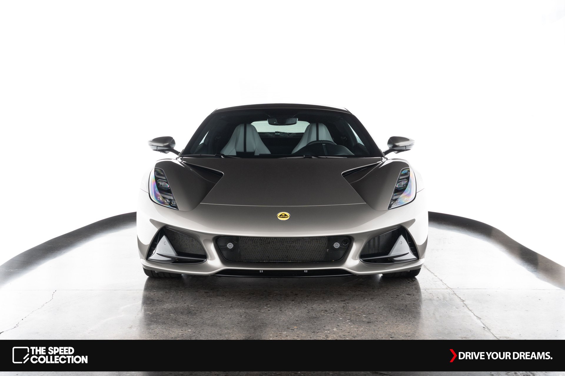 Used 2024 Lotus Emira First Edition image 3