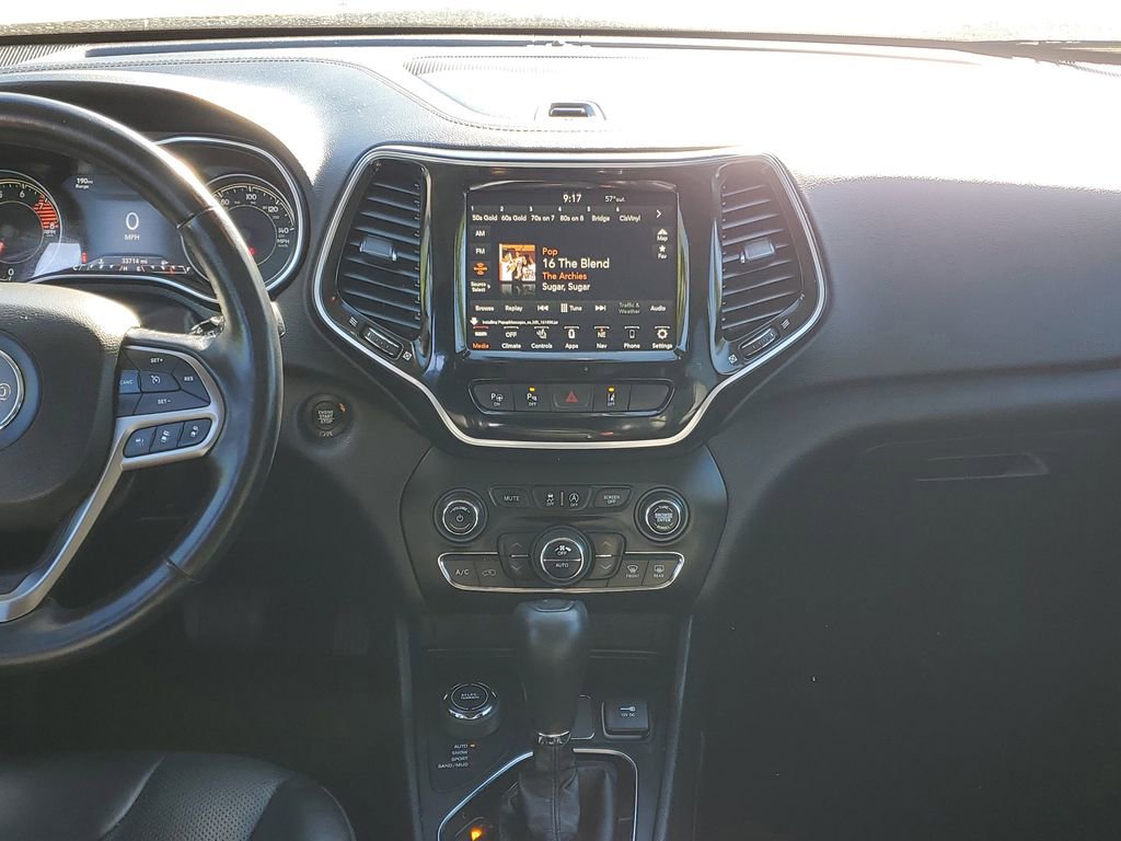 Used 2021 Jeep Cherokee Limited w/ Elite Package AWD/4WD image 24