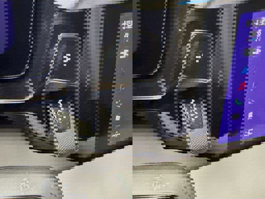 New 2026 Porsche Macan Electric image 21