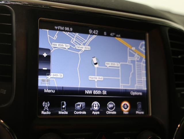 Used 2017 Jeep Grand Cherokee Limited w/ Luxury Group II image 9