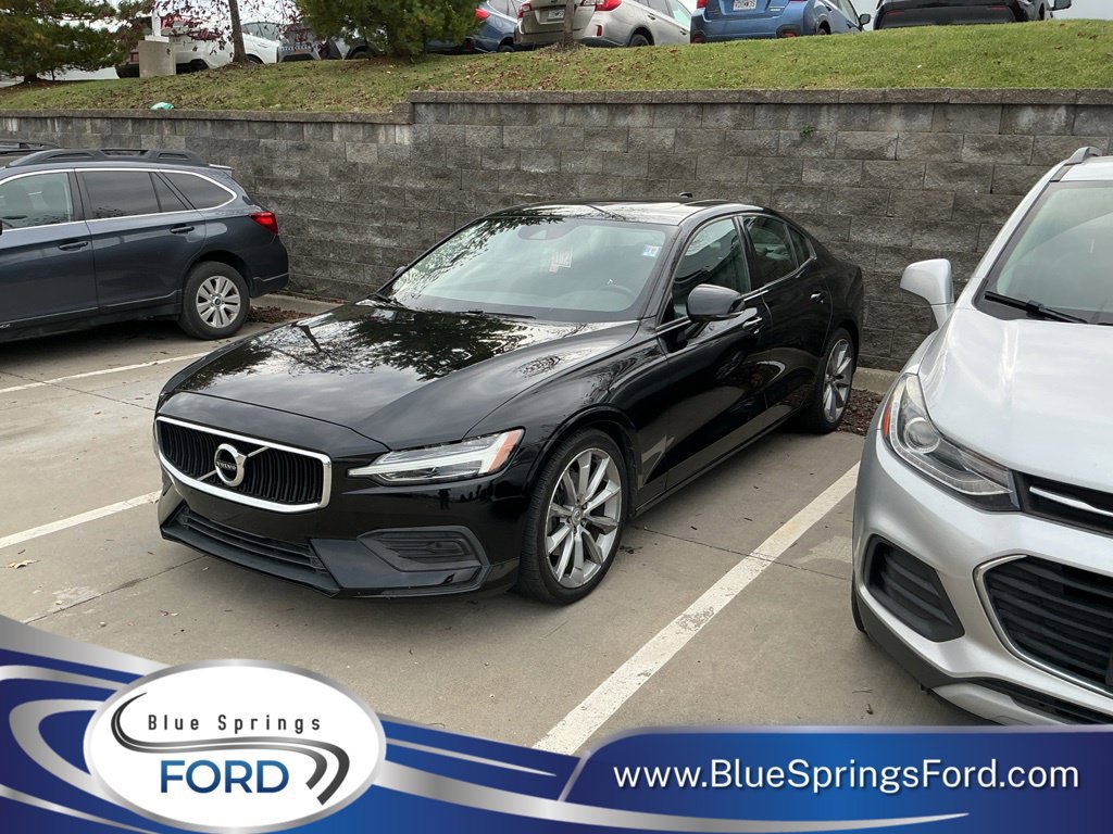 Used 2019 Volvo S60 T5 Momentum w/ Multimedia Package