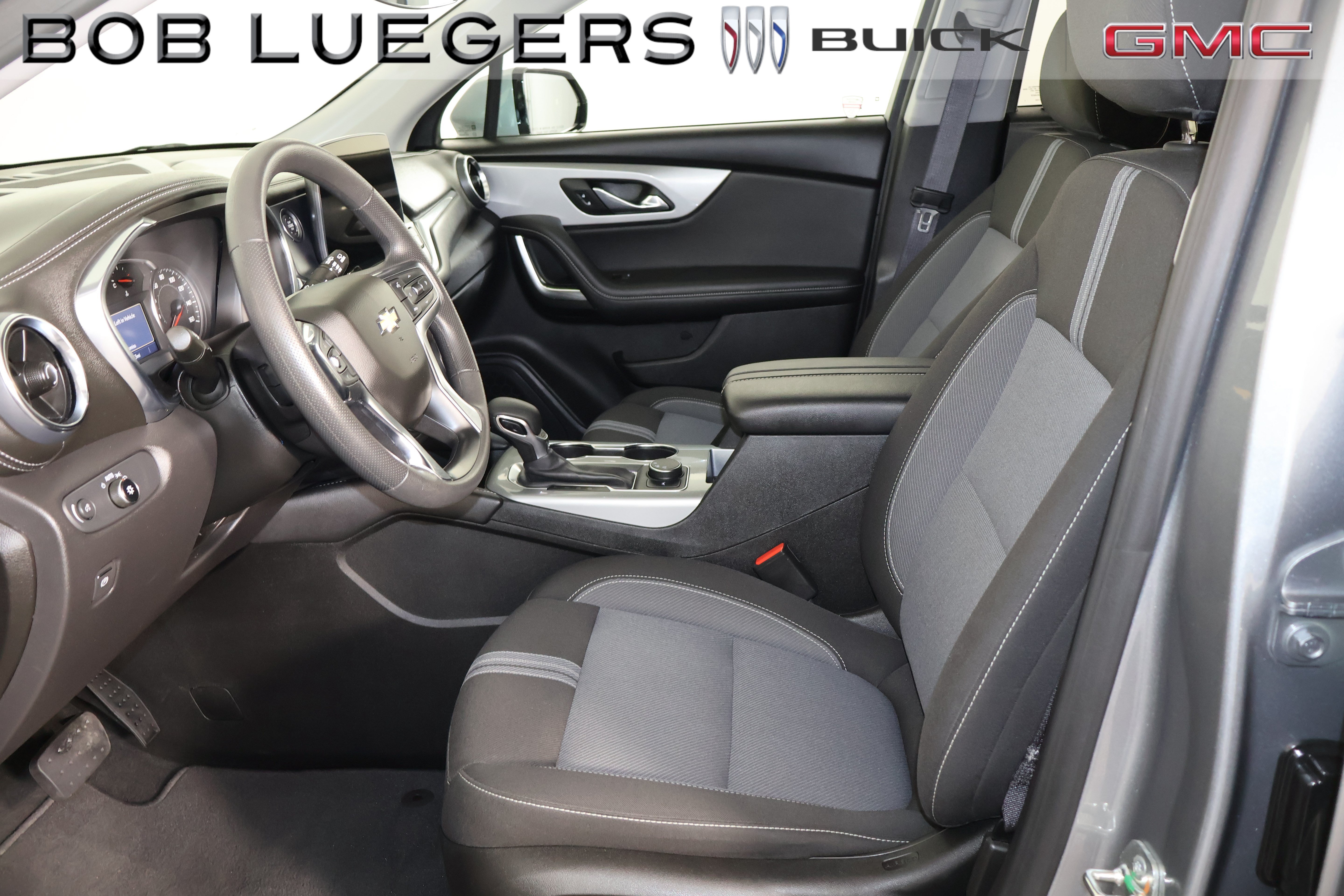 Certified 2025 Chevrolet Blazer LT FWD image 8