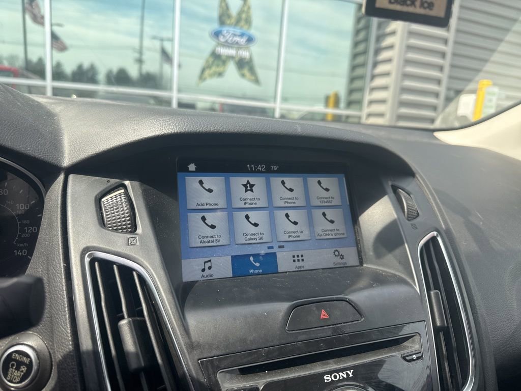 Used 2016 Ford Focus Titanium image 12