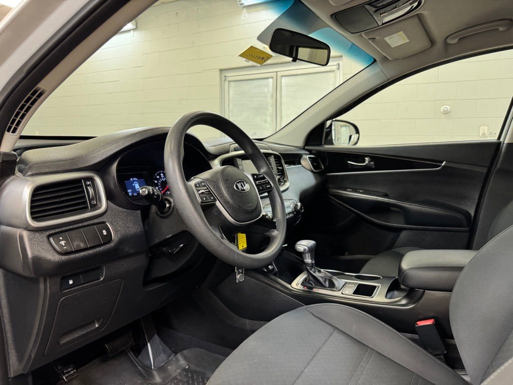 Used 2020 Kia Sorento LX image 12
