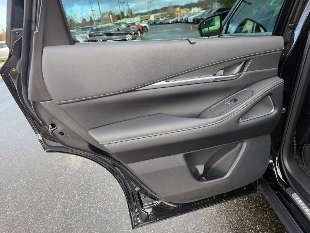 New 2025 INFINITI QX60 Luxe image 20