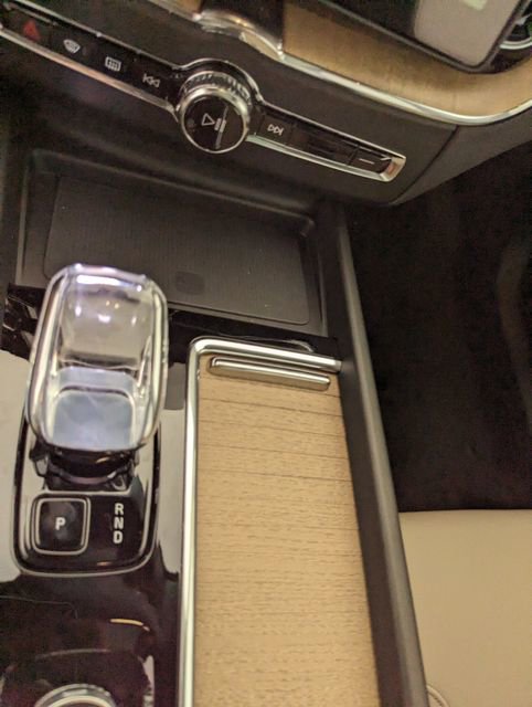 New 2026 Volvo XC60 T8 Core image 27