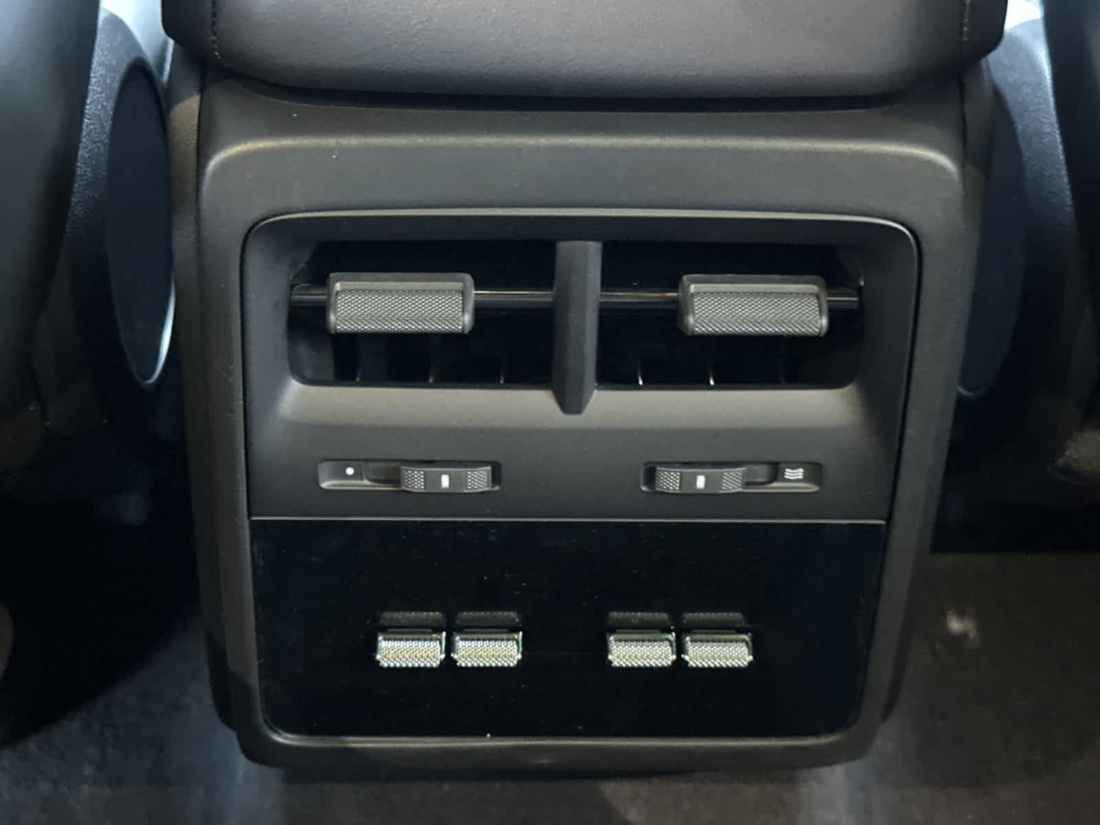 New 2026 Porsche Macan 4 Electric AWD/4WD image 14