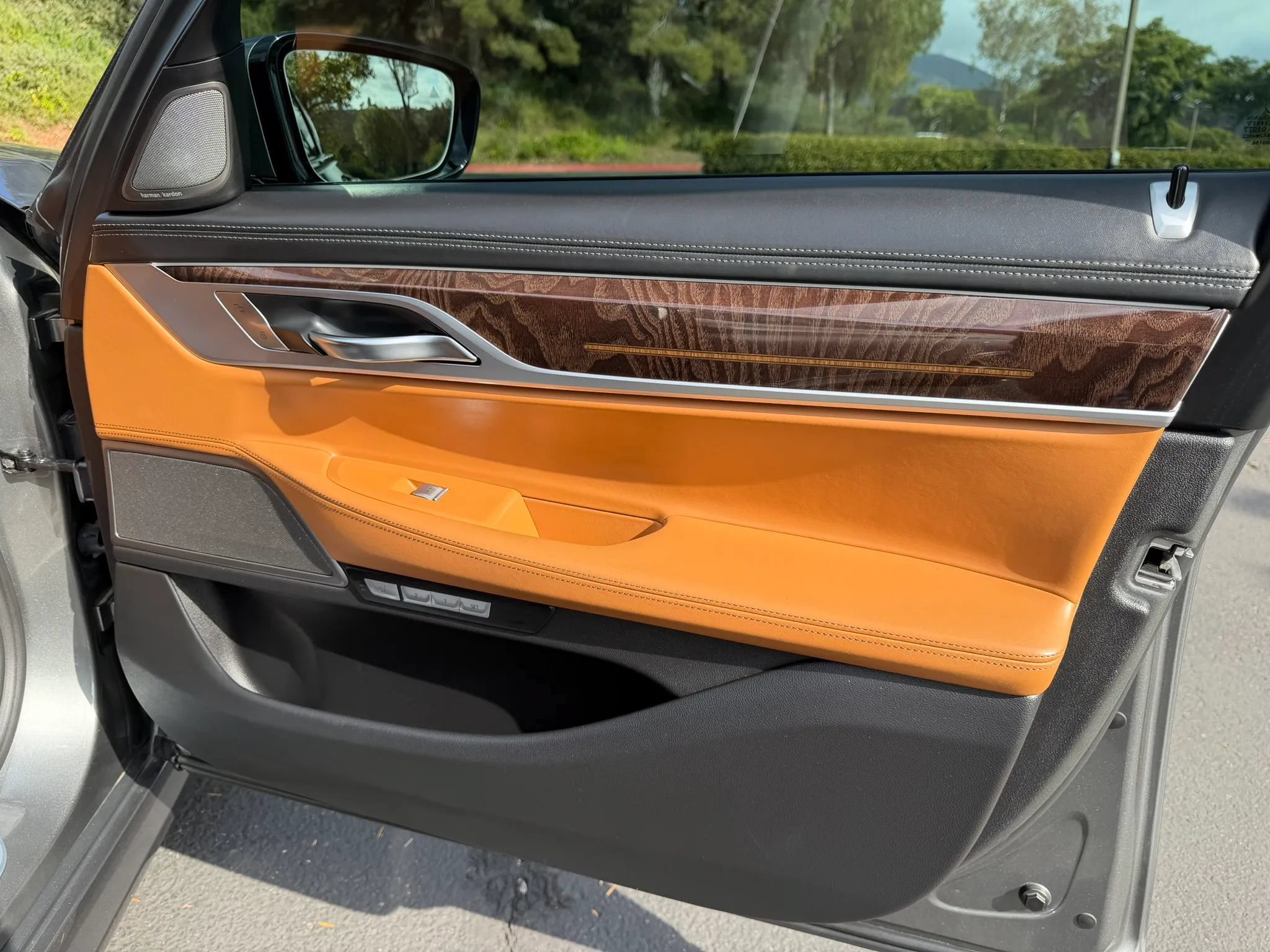 Used 2017 BMW 750i RWD image 29
