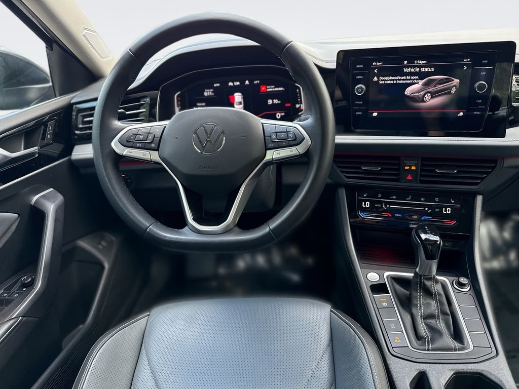 Used 2025 Volkswagen Jetta SEL image 22