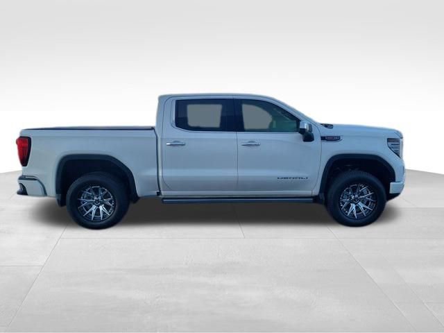Used 2025 GMC Sierra 1500 Denali image 7