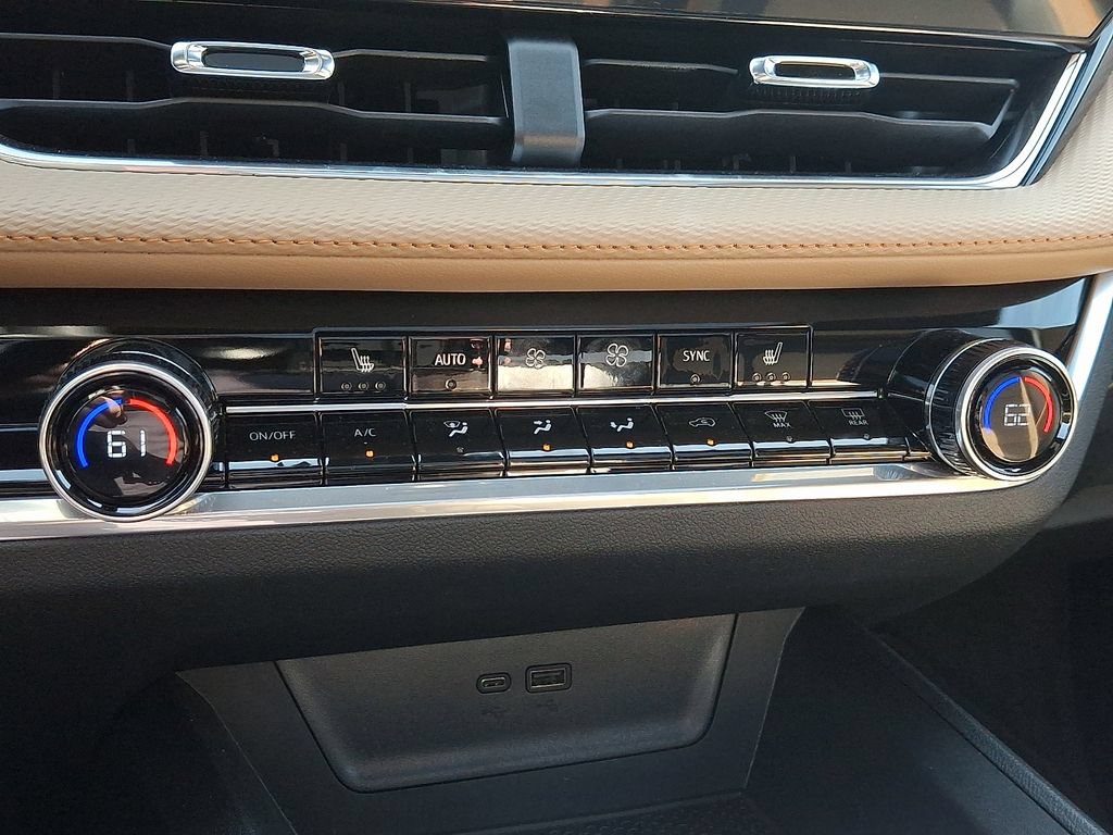 Used 2026 Chevrolet Equinox ACTIV AWD/4WD image 18